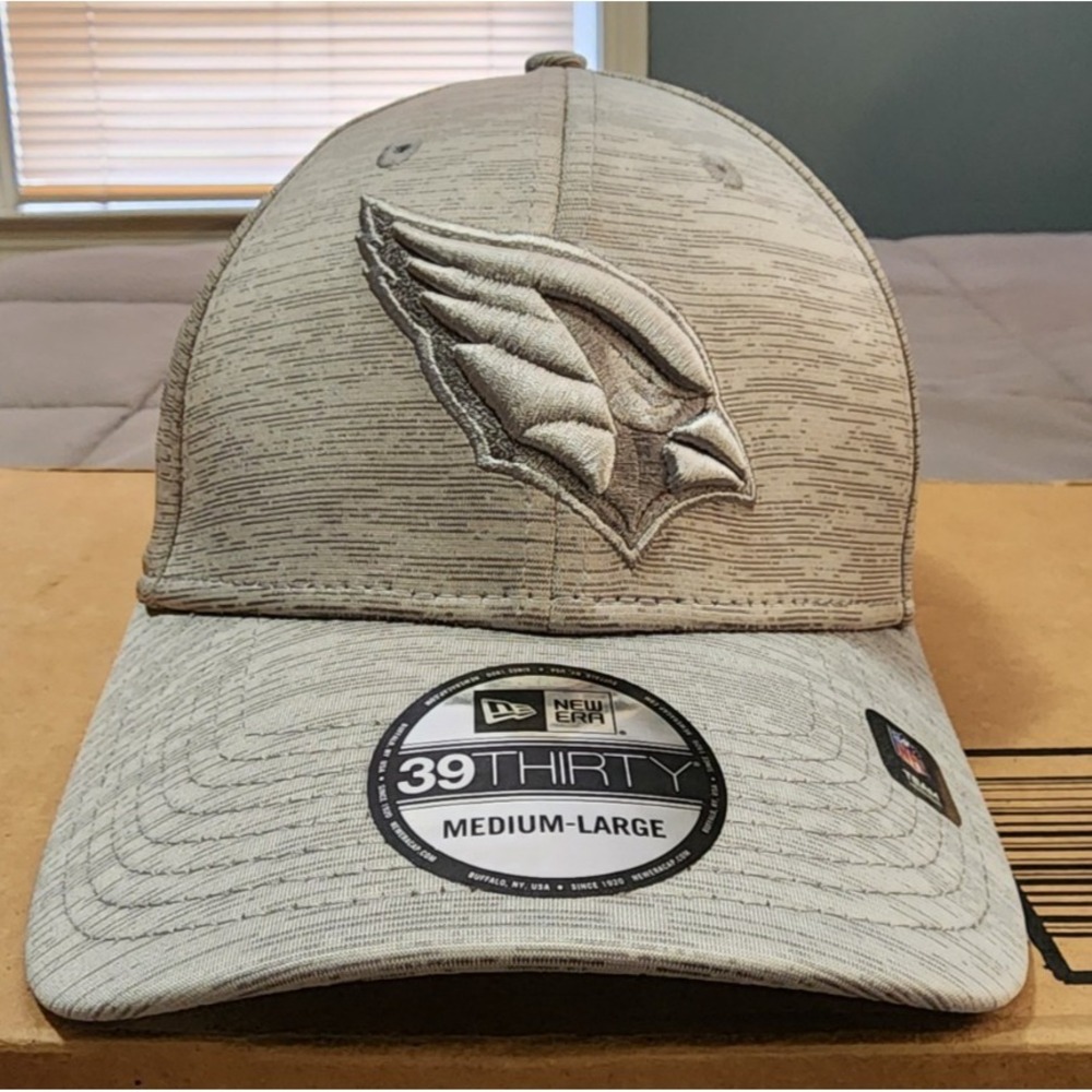 New Era® Arizona Cardinals™ (MEDIUM/LARGE) Active Tech 39THIRTY Flex Hat